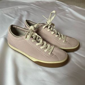 Rothy’s lace up sneakers in Lilac size 7